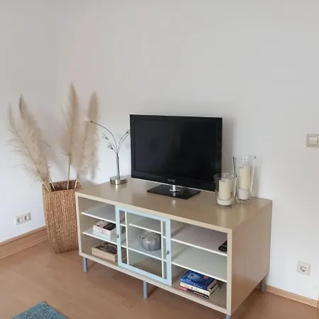 Gemuetliche Dachgeschosswohnung 아파트